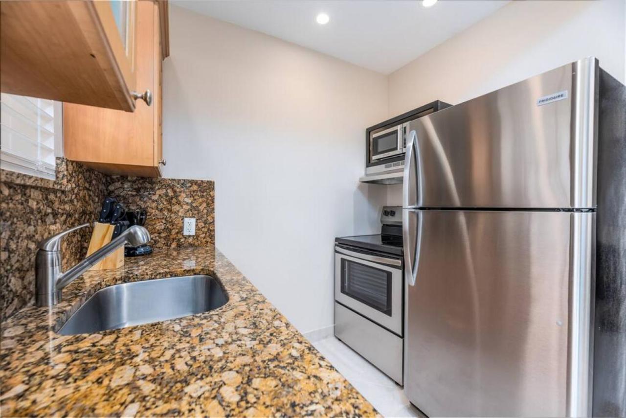 Ocean Flats 1 - Lauderdale-By-The-Sea Apartment Fort Lauderdale Bagian luar foto